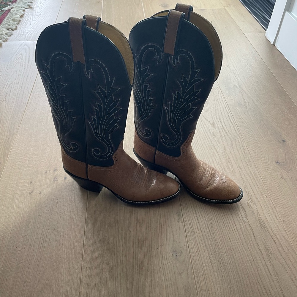 Honcho Boots - Women’s cowboy boots.